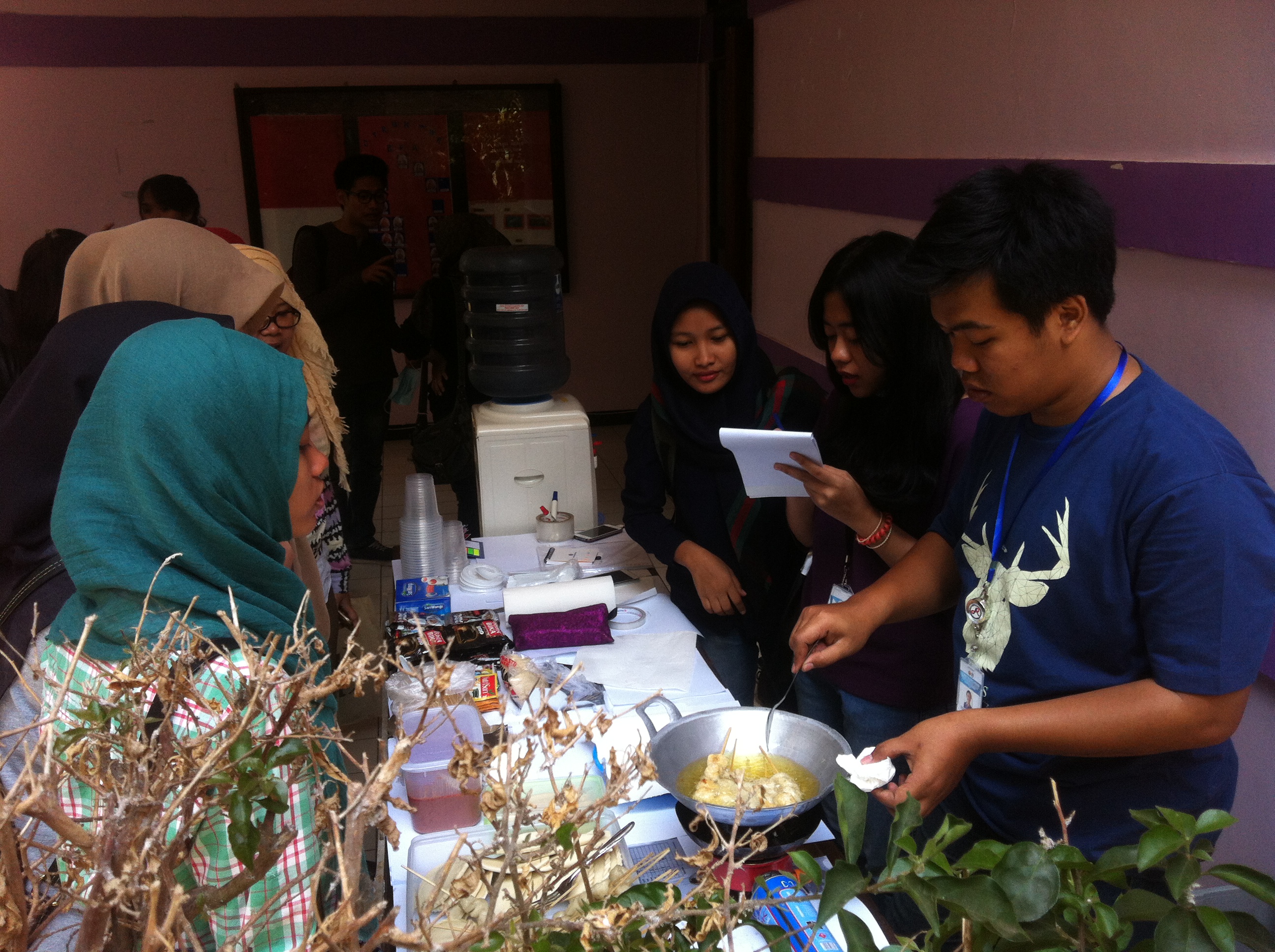 Coffe Cafe: Jajanan ala Mahasiswa
